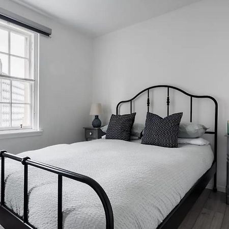 Edinburgh Castle Apartment Екстер'єр фото
